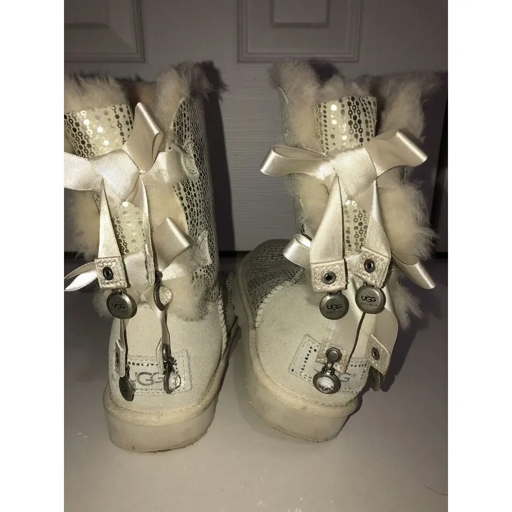 UGG Limited Edition Bailey Bow Boots Silver With Crystal Like‎ Gems Women's Sz 5